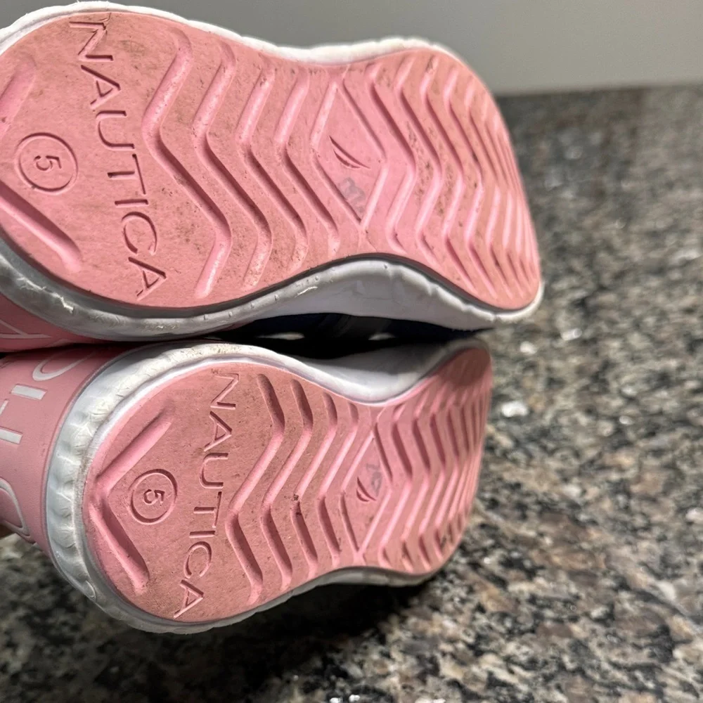 Nautica Women's Blue and Pink Sneakers
